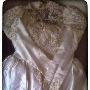 Beautiful New Demetrius Wedding Gown